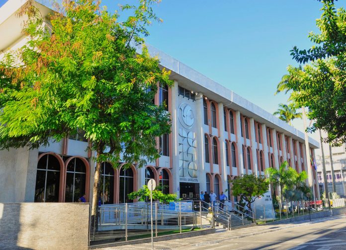 Desde-1973-sede-da-ALPB